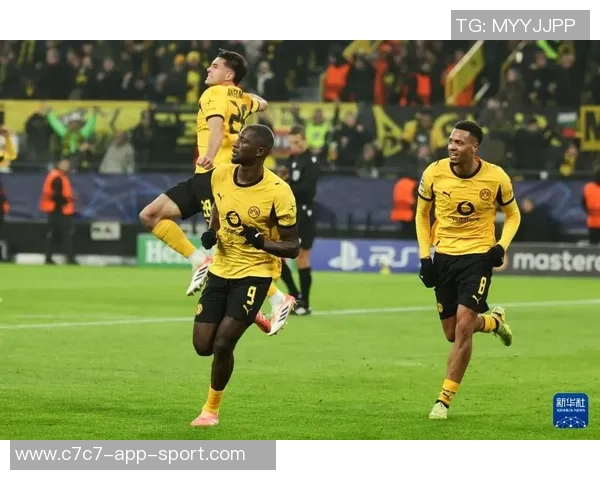 多特蒙德创造历史欧冠赛季前三场均打入四球的壮举 多特蒙德创造历史欧冠赛季前三场均打入四球的壮举